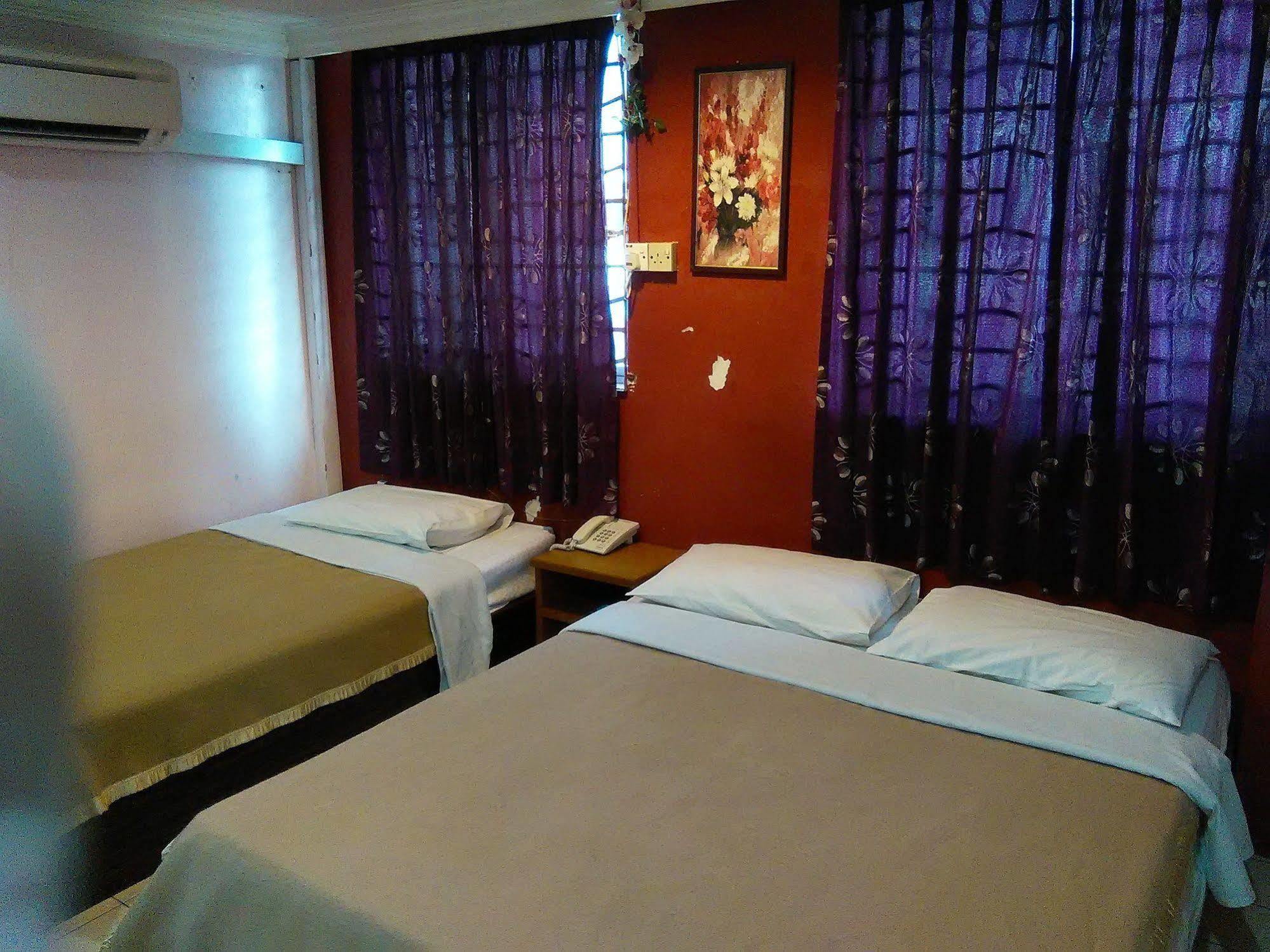 Kapit Hotel Kuching Exteriör bild